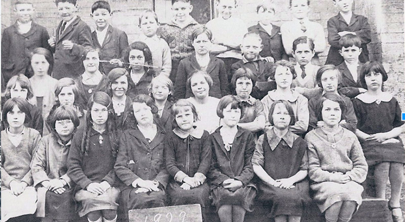 Old photo of an early class from Holy Trinity Catholic Primary School Granville
